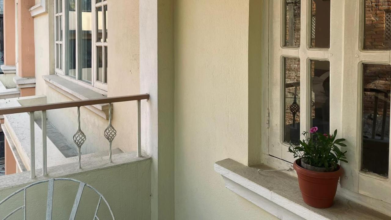 Rooftop Studio And 2Bhk Apartments In Kathmandu'S Most Happening Place Экстерьер фото