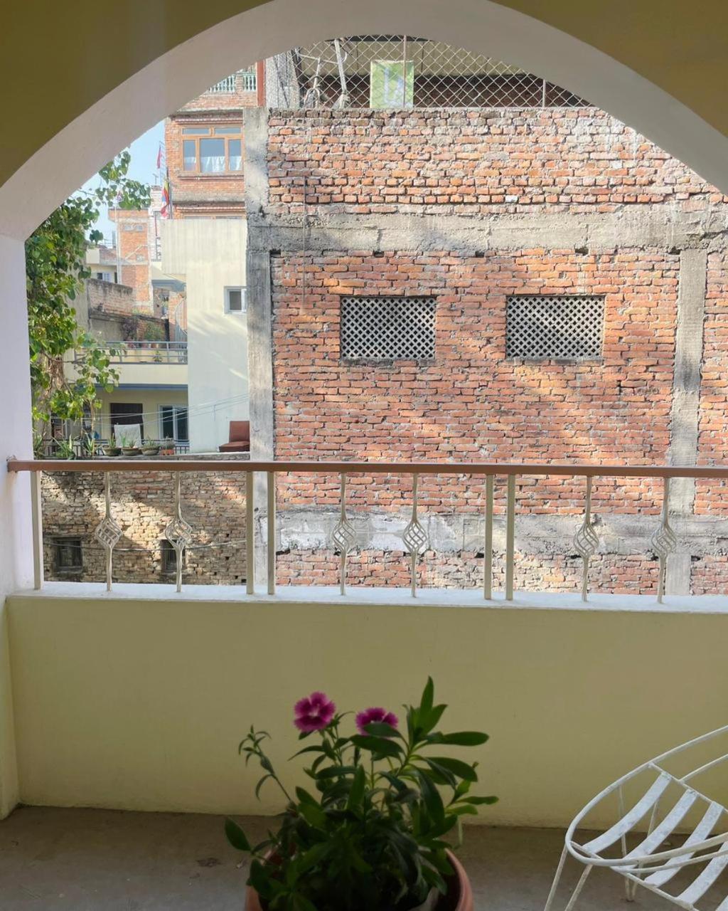 Rooftop Studio And 2Bhk Apartments In Kathmandu'S Most Happening Place Номер фото